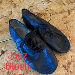 Leather dance shoes